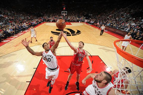 公牛逆转尼克斯，西亚卡姆扛起全队